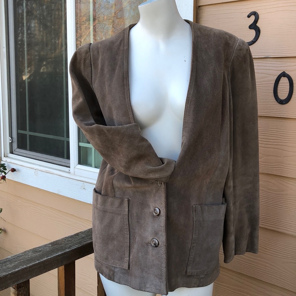Vintage leather suede tan jacket w/shoulder pads - Picture 2 of 8
